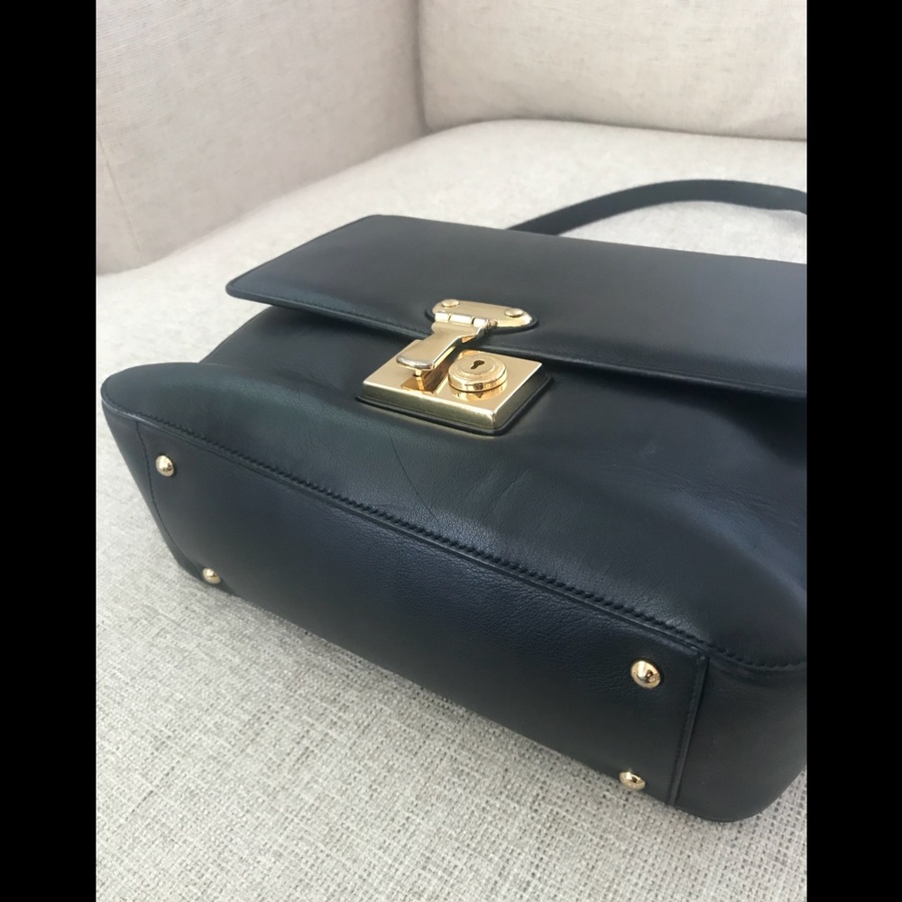Dolce & Gabbana Miss Linda Saffiano leather handle bag with gold-tone - Picture 7 of 16